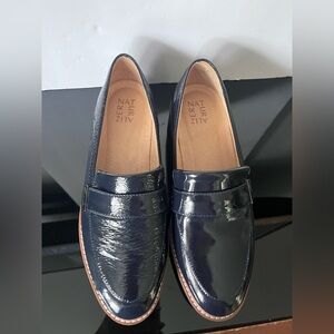 Naturalizer Glossy Navy Loafers size 10M